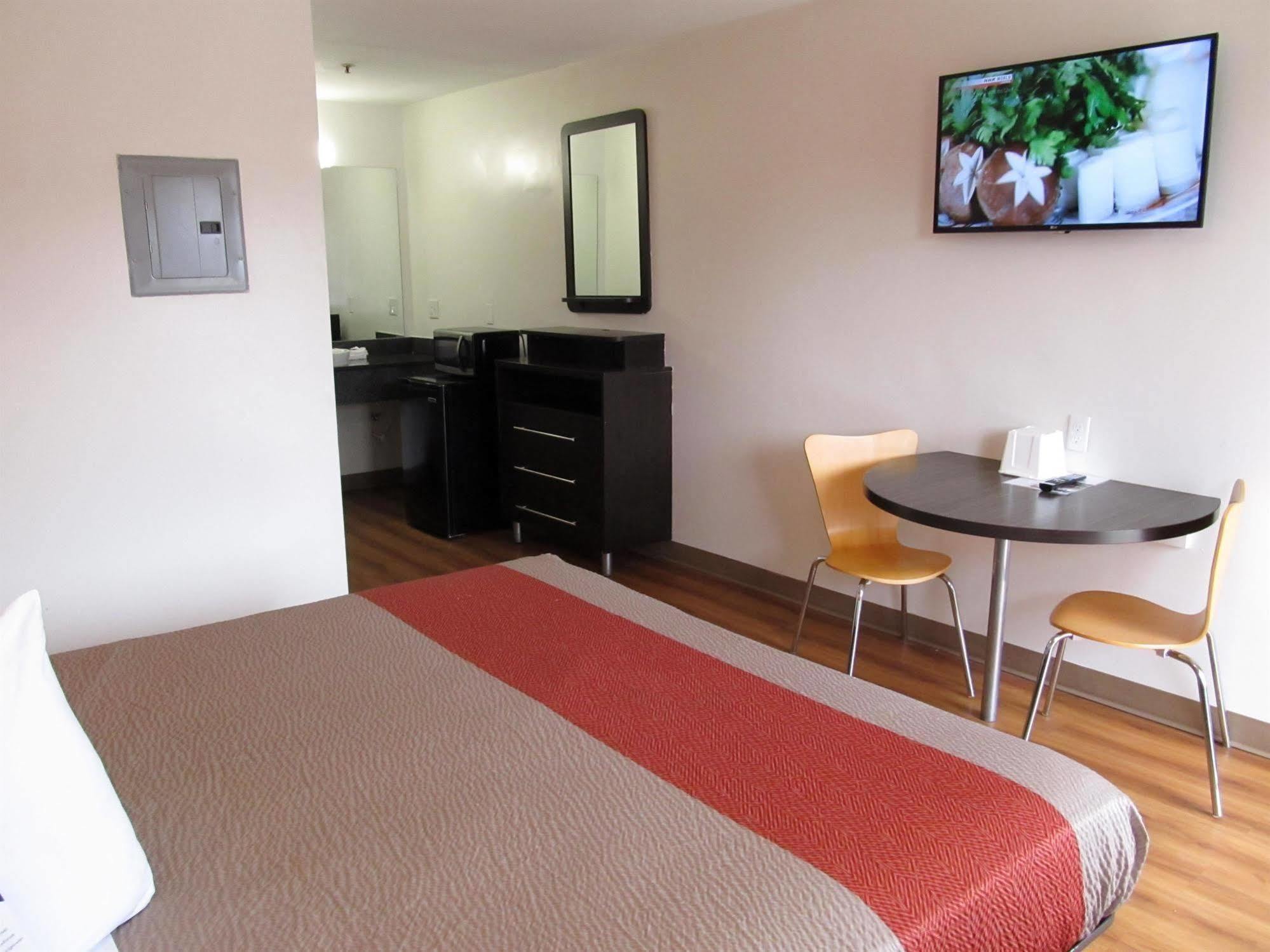 Motel 6-Greenville, Sc Bagian luar foto